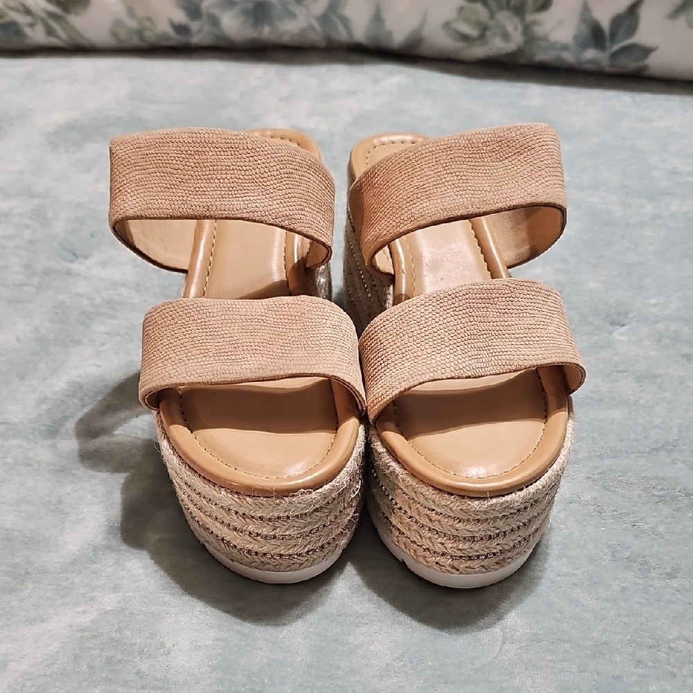 Gianni Bini Tan Wedge Sandals